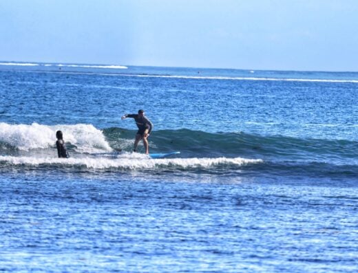 Surf Lessons at the Reef – Surfrider Team Mauritius