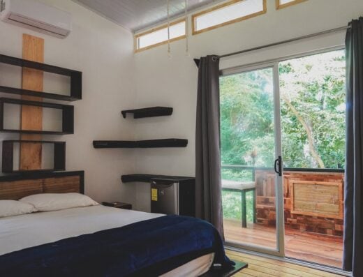 Pura Vida Surf with Balcony