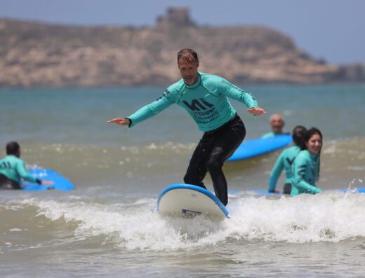 Surf Groupe Lessons for all levels in Essaouira – Safe, Fun & Professional