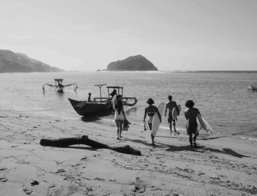 Senja Surf Collective Lombok – Surf coaching / Surf guiding