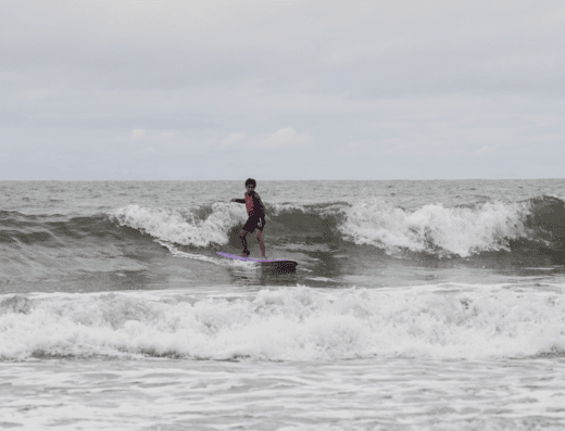 Escola de Surf Suelen Naraisa
