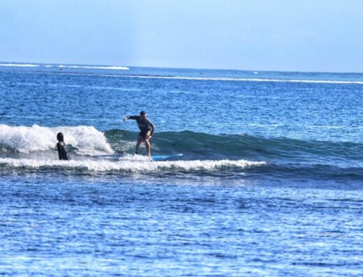 Surf Lessons at the Reef – Surfrider Team Mauritius