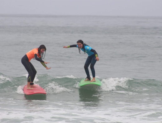 Porto: Surf Lesson in Small Groups