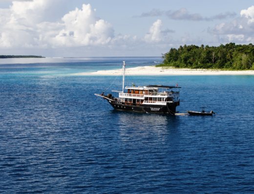 Maki Liveaboard | 105ft Wooden Phinisi, Mentawais
