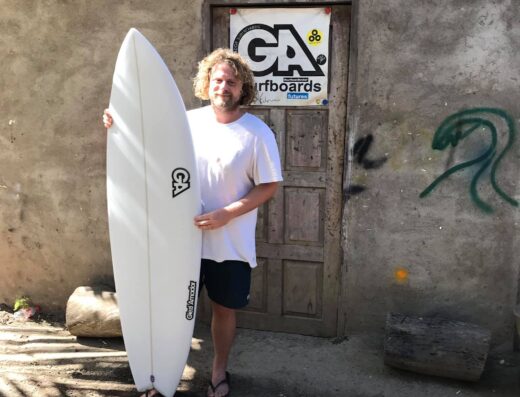 Shortboard Rentals | Limón Dos, Tola